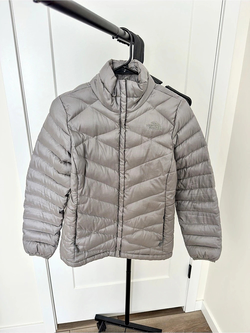 The North Face Women's Gray Puffer Jacket
